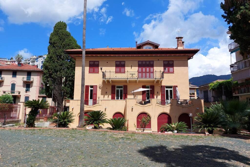 Apartamento Gassa Flexyrent, Terrace - Parking - Wifi Rapallo Exterior foto